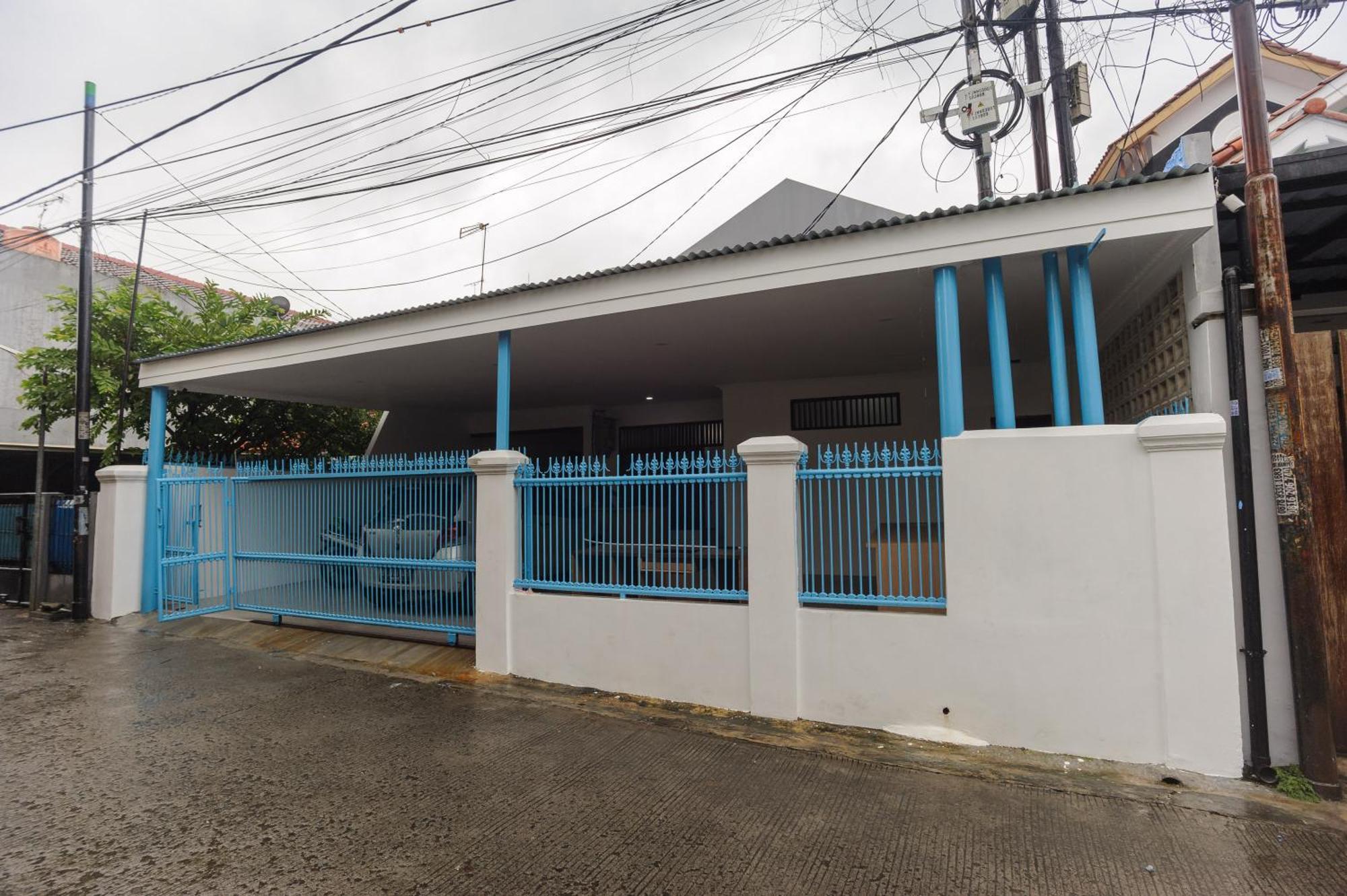 Reddoorz Syariah @ Sakura Hotel Jatiwaringin Bekasi Exterior foto
